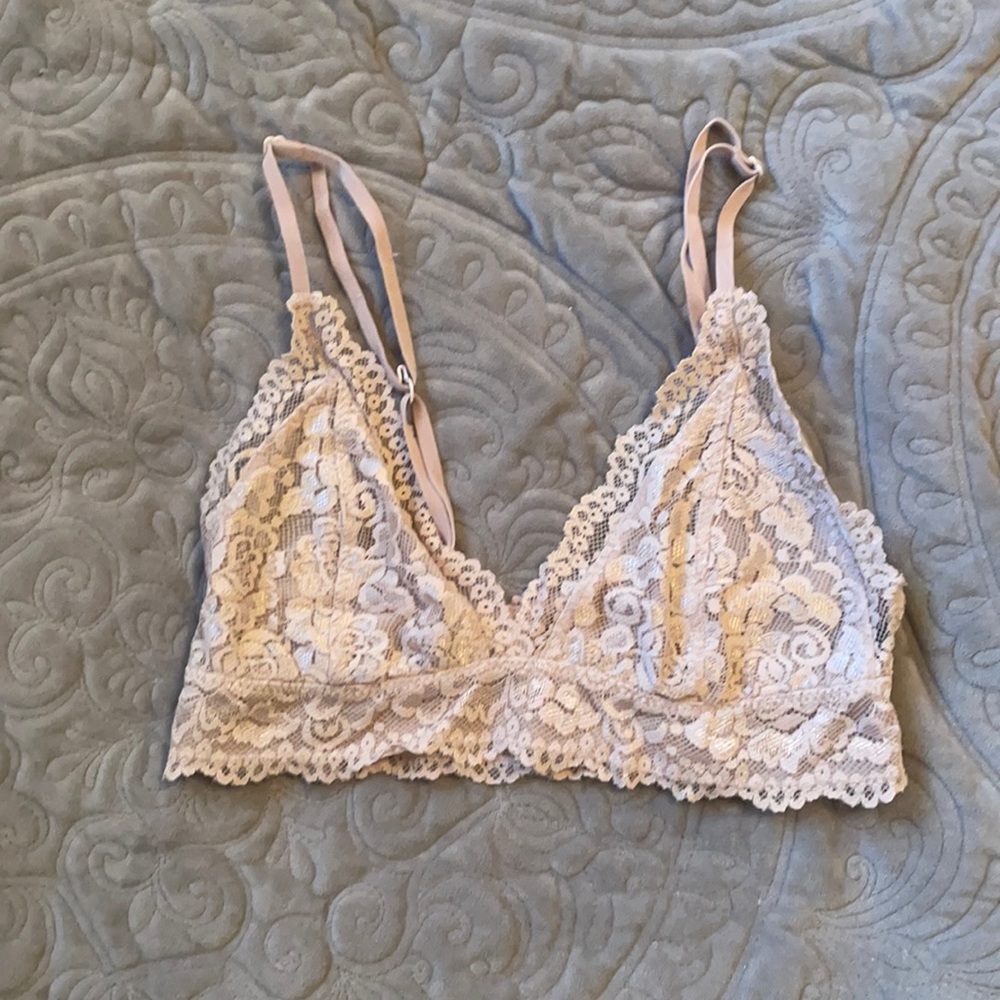 Talula Aritzia Refrew Bralette